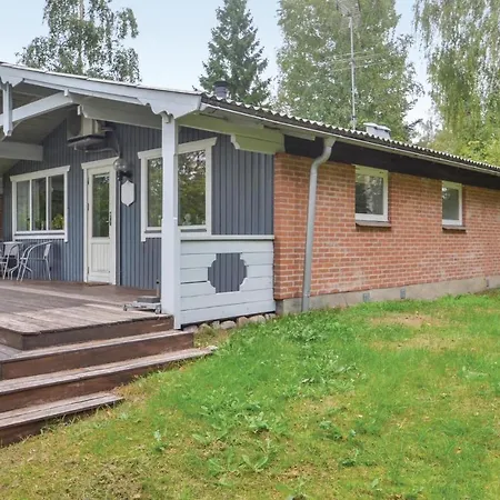 Two-bedroom Holiday In *